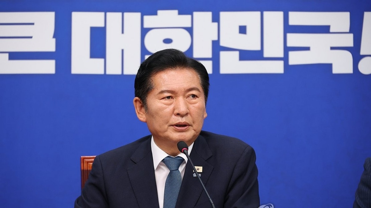 South Korea's Ruling Party Chief Quits Ahead of Leadership Contest