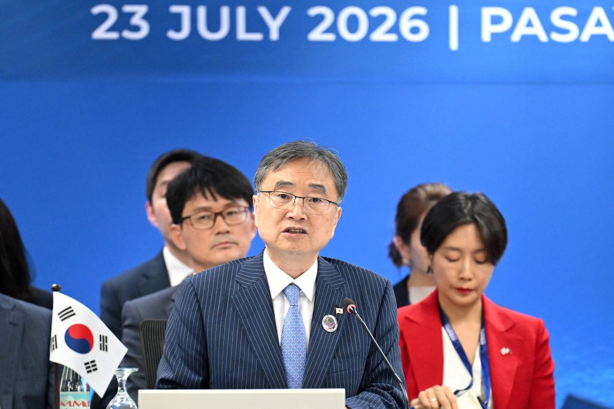 South Korea's Divided Approach to North Korea Threatens Engagement Strategy