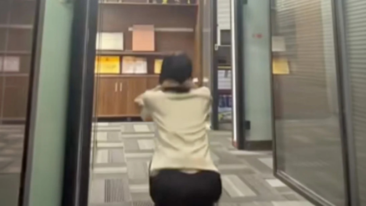 Chinese Worker Hospitalised with Severe Muscle Breakdown After Manager Imposed 200-Squat Punishment