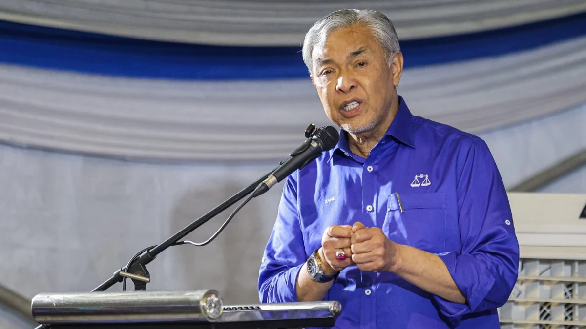 High Court Halts Bar's Legal Challenge to Zahid's DNAA Pending Federal Appeal