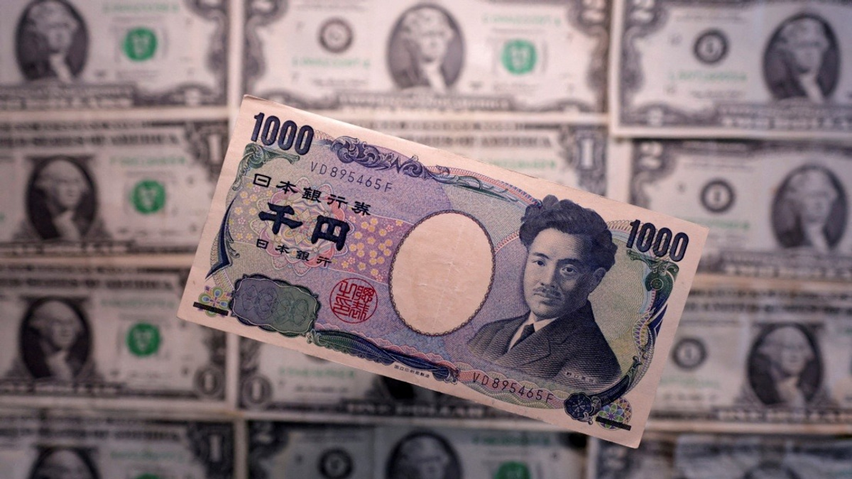 Dollar Holds Near 39-Year Peak Against Yen as Middle East Tensions Trump Japan's Intervention Warnings