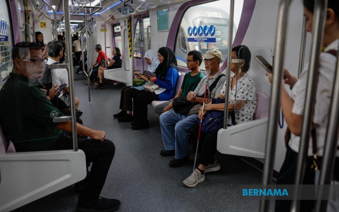 LRT3 Shah Alam Line Opens to Positive Reception, Users Call for Accessibility Enhancements