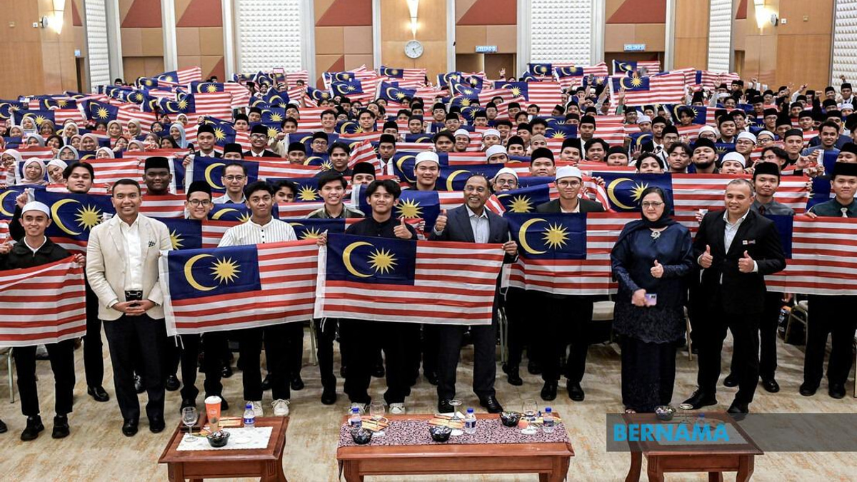Malaysia Intensifies Student Welfare Monitoring Amid West Asian Tensions