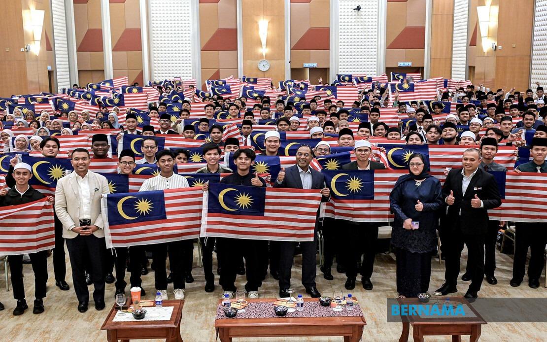 Malaysia Intensifies Student Welfare Monitoring Amid West Asian Tensions