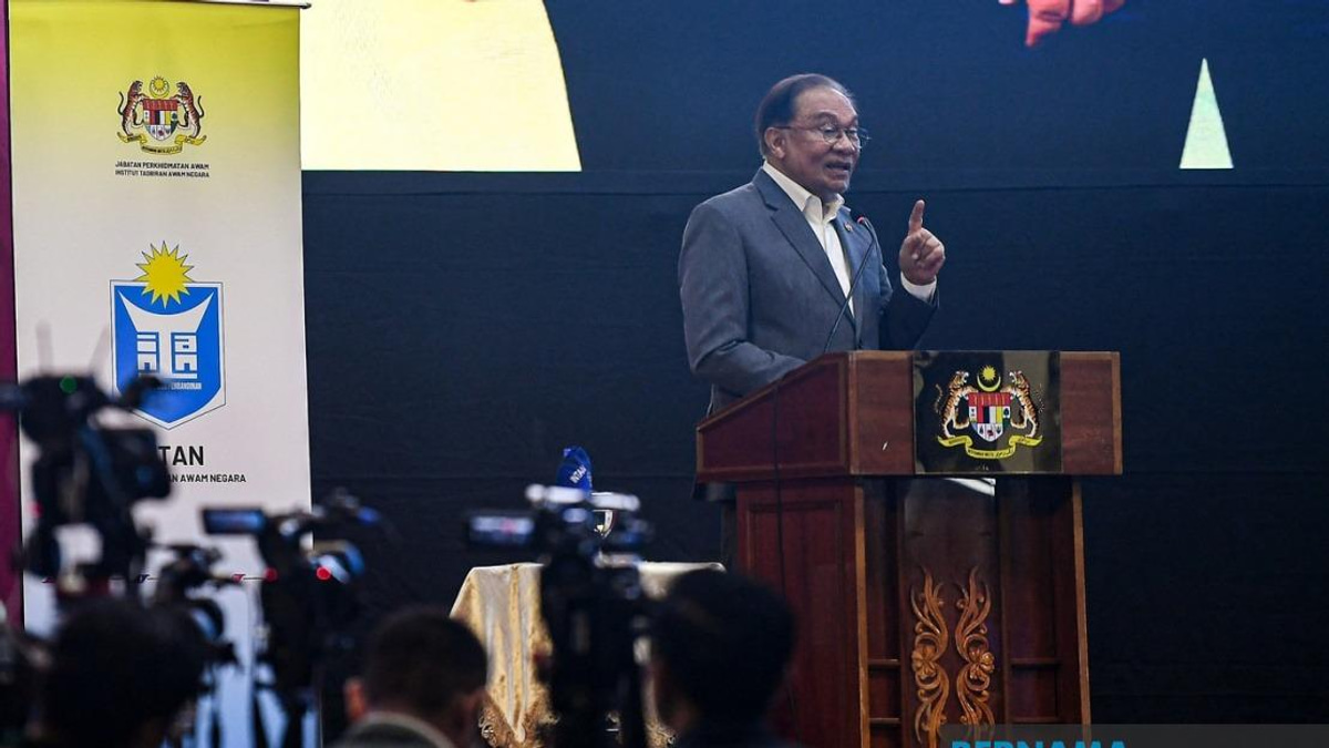 Anwar Urges Malaysians to Reject Colonial Thinking and Western-Centric Development Models