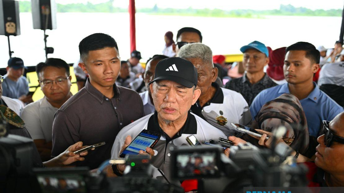 Malaysia's Energy Supply Remains Stable Amid Hormuz Tensions, Says DPM Fadillah