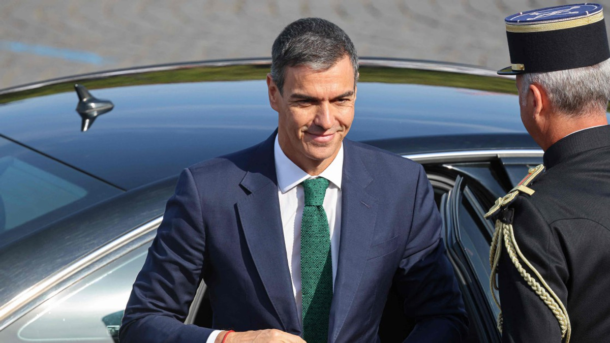 Spain's PM Celebrates Team Unity as Nation Looks to World Cup Glory