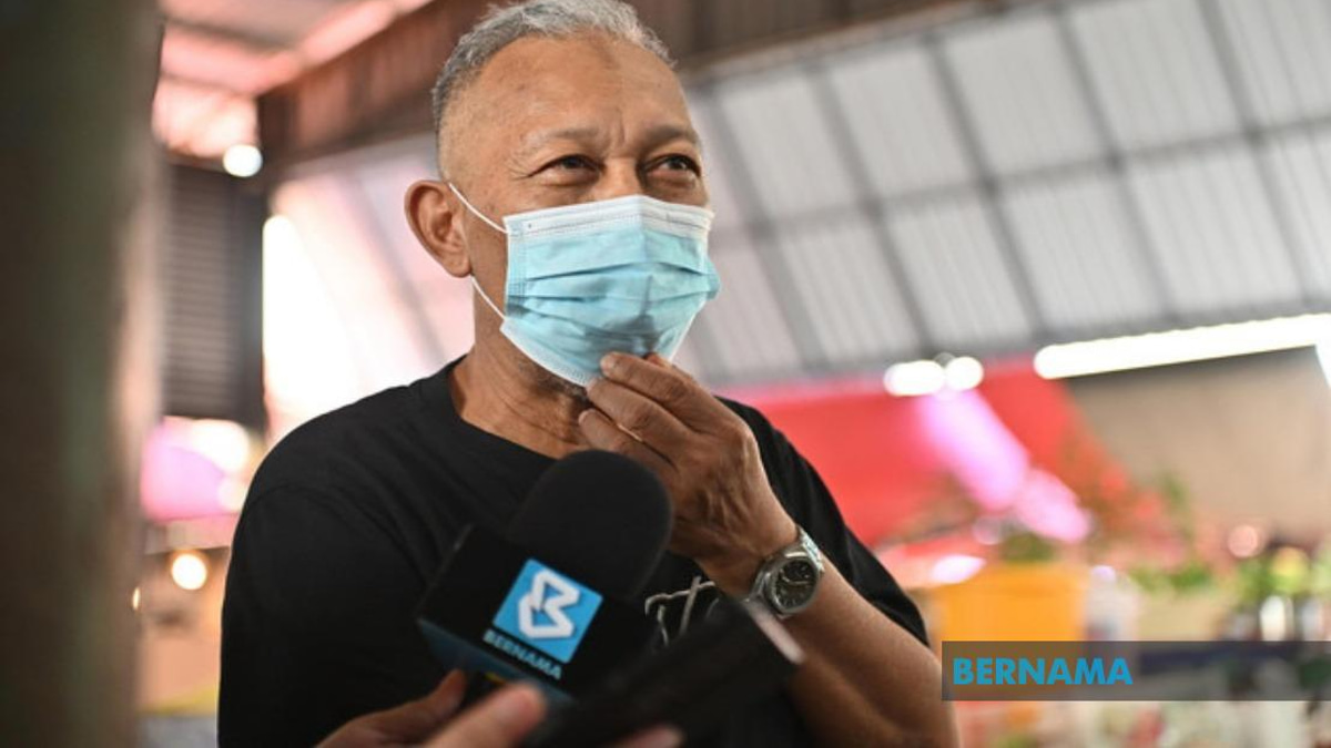 Serian Pushes Through as Haze Clouds Daily Life and Commerce
