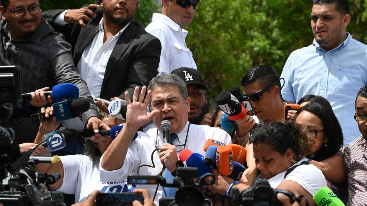 Honduran ex-president remains free during corruption trial following Trump pardon