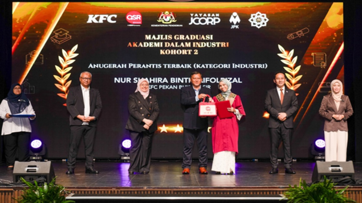 KFC Malaysia and Yayasan JCorp Graduate 37 Skilled Workers Through Industry Training Scheme