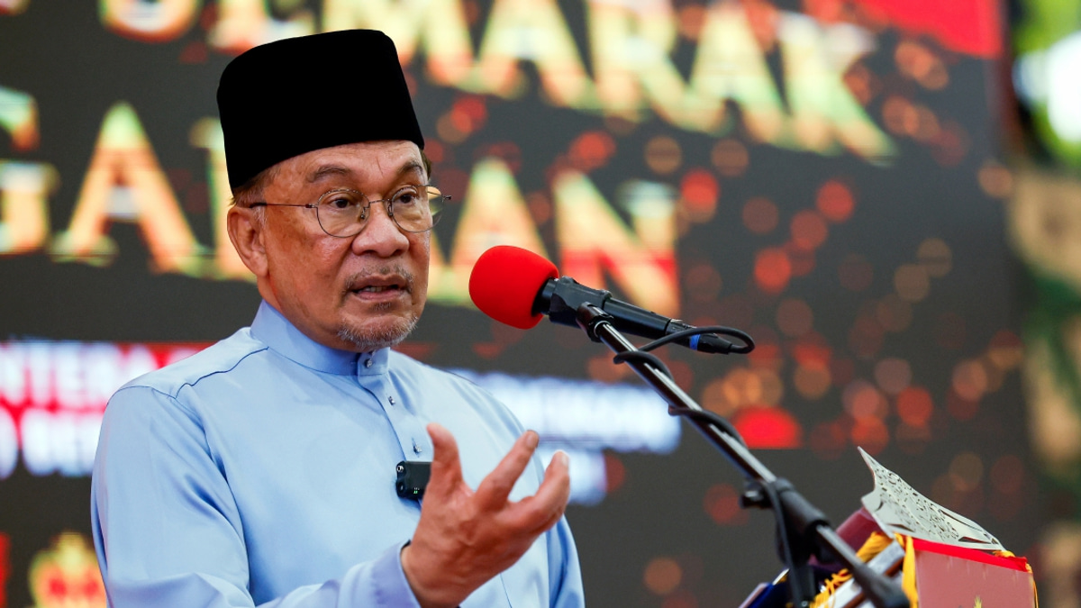 Malaysia to Persist in Talks with US Over 10% Tariff, Says PM Anwar