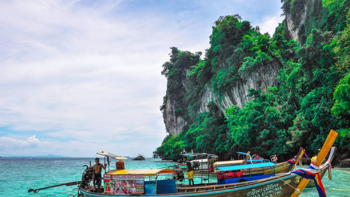 Thailand Pivots Away from Mass Tourism, Chasing Affluent Visitors Instead