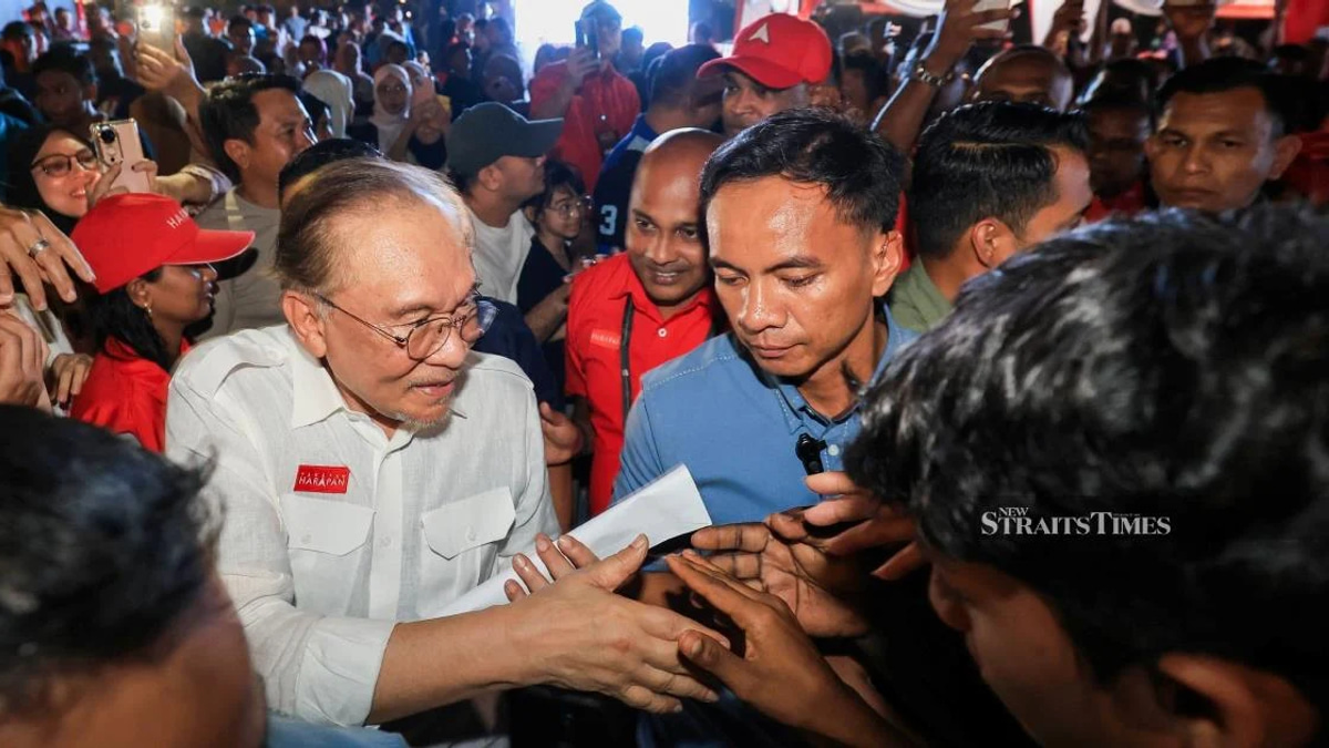 Anwar Dismisses Early Election Calls, Reaffirms Government's Mandate
