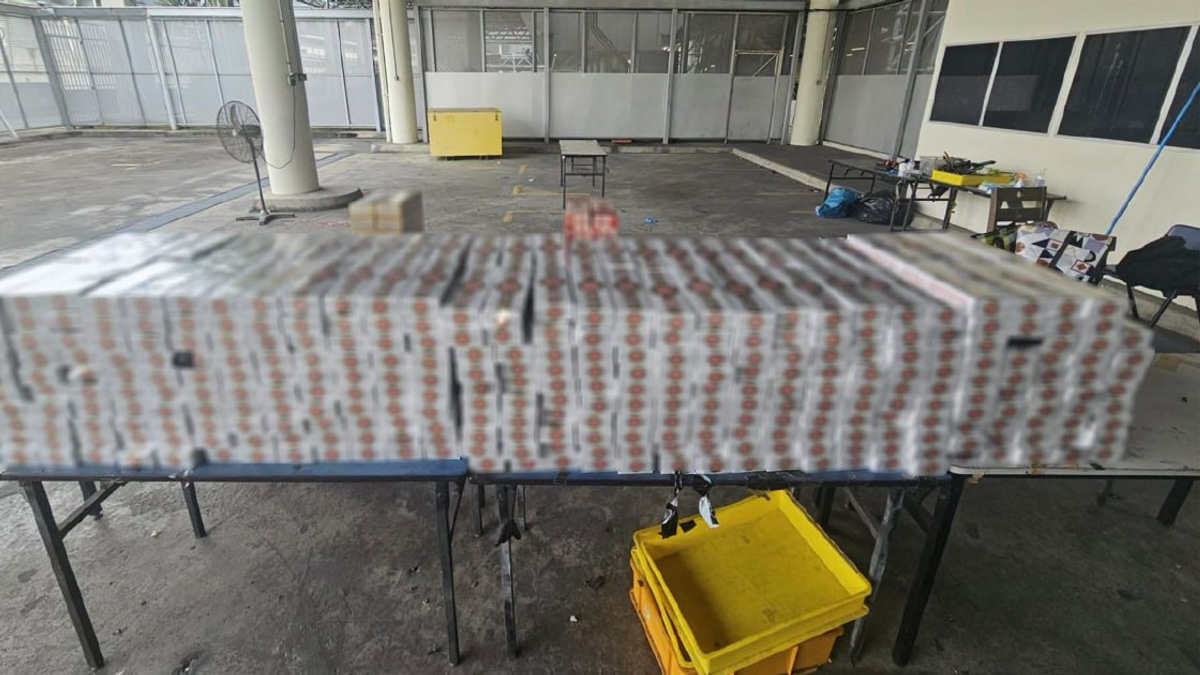 Malaysian Driver Detained at Singapore Border with Contraband Cigarettes Worth Thousands