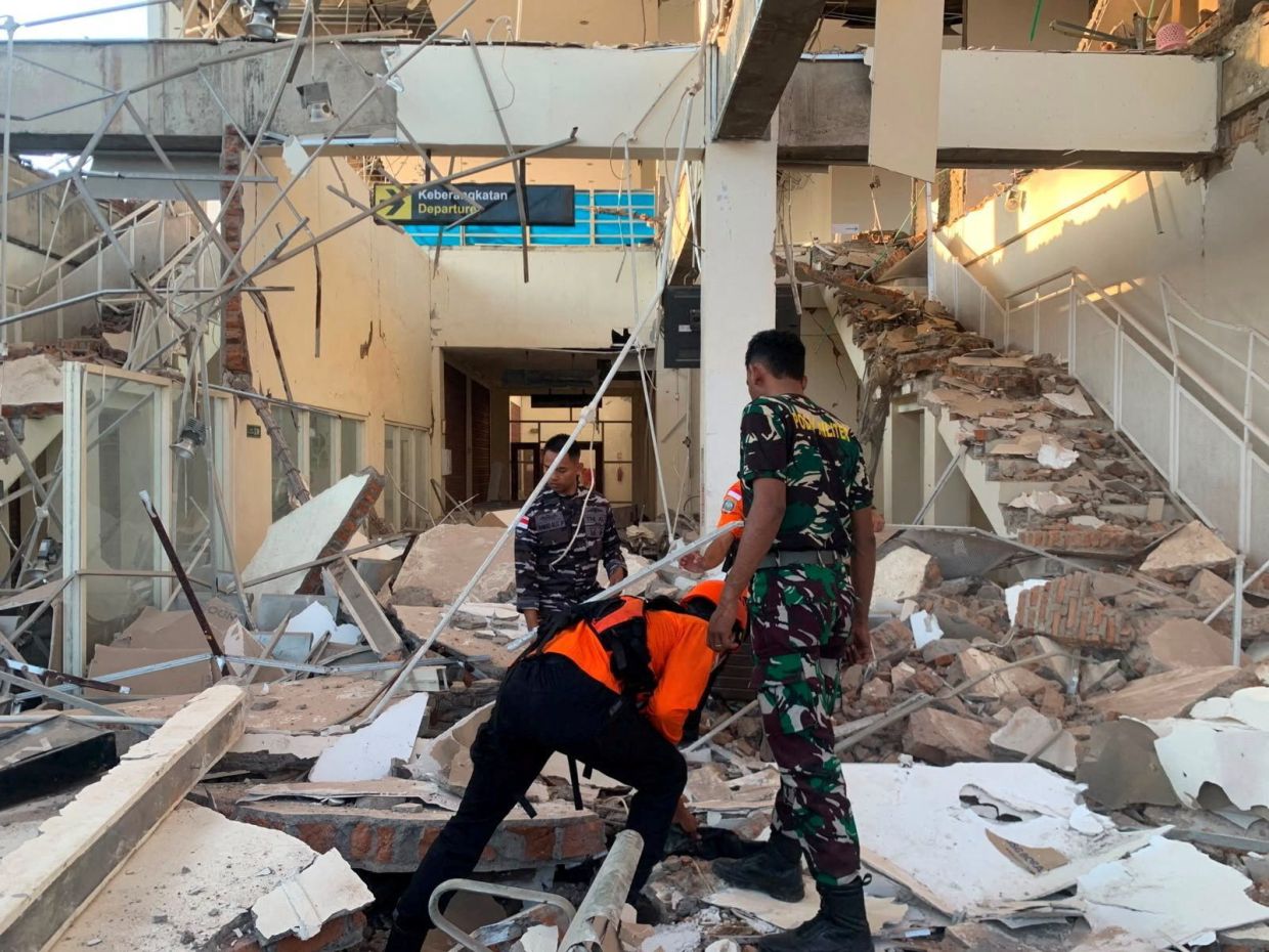 Magnitude 7.7 earthquake devastates Indonesia's Flores region, killing at least two