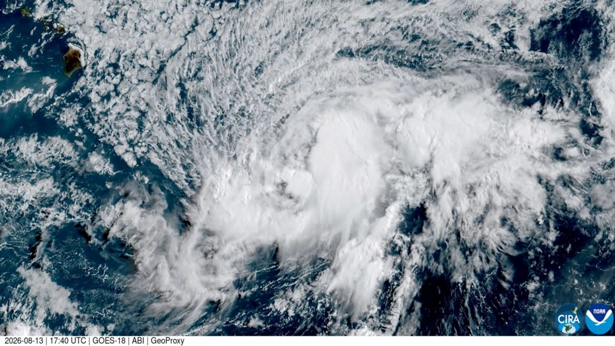Hawaii's Big Island Braces for Historic Hurricane Landfall as Tropical Storm Lala Intensifies