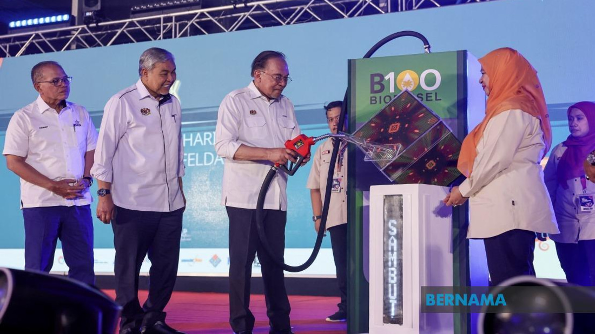 Government To Amend Land Act For Multiple Homes On FELDA Lots