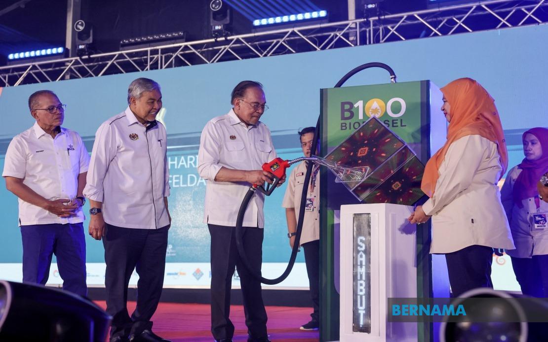 Government To Amend Land Act For Multiple Homes On FELDA Lots