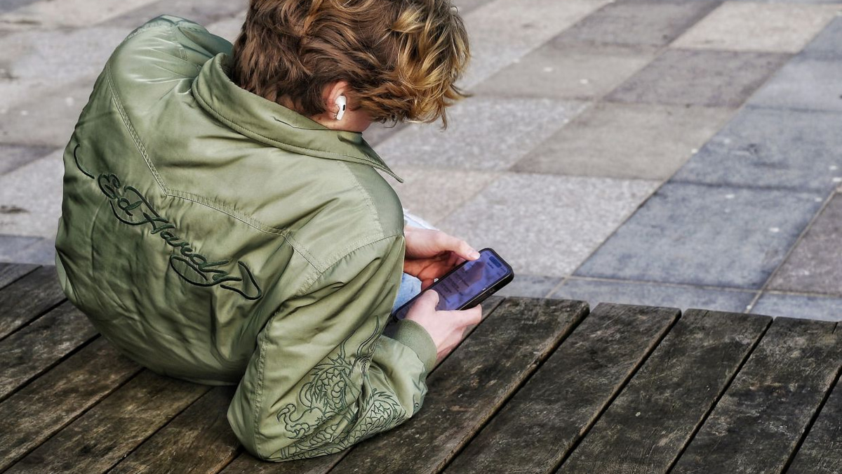 UK's planned overnight social media curfew for teens faces widespread rejection, survey finds