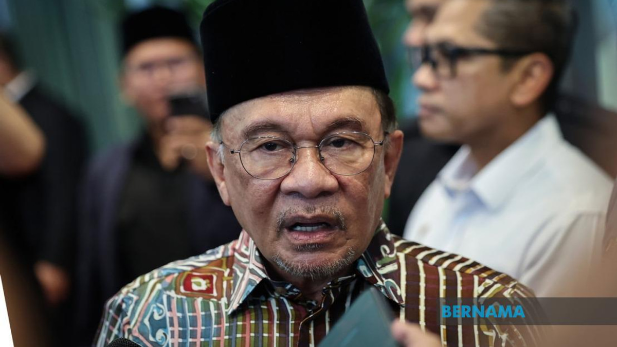 Government Takes Hard Line On Refugee Unrest, PM Anwar Warns Of Enforcement Action