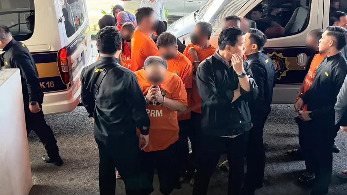 Senior Official and 12 Others Detained in RM2.5 Million Corruption Investigation