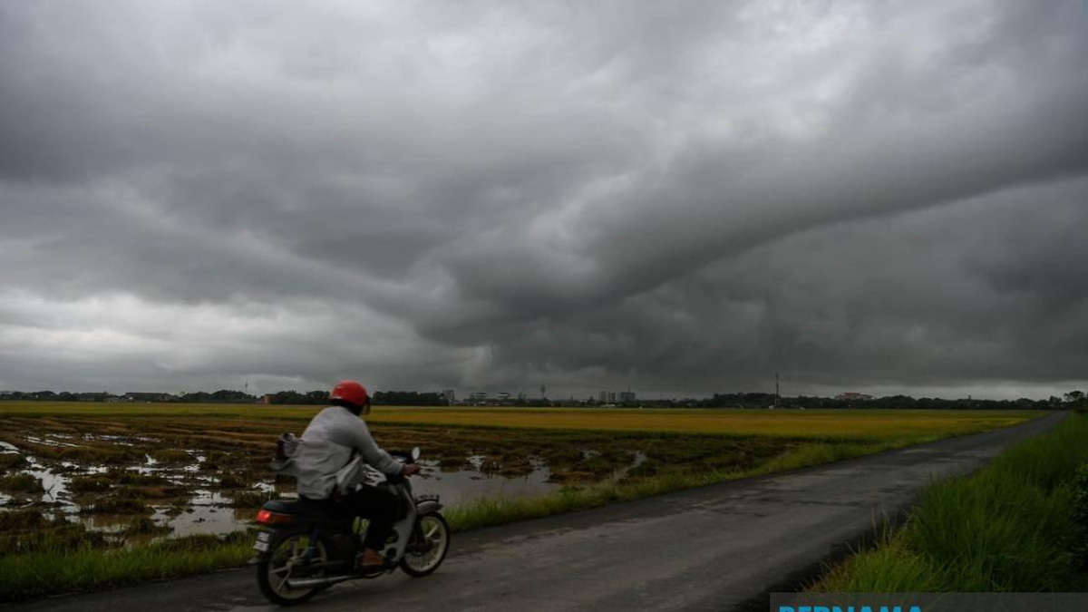 Malaysia Braces for Severe Weather: Eight States Under Thunderstorm and Heavy Rain Alert Until Evening