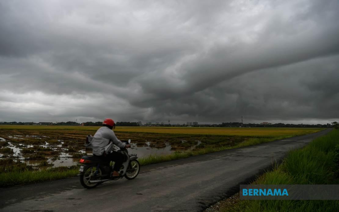 Malaysia Braces for Severe Weather: Eight States Under Thunderstorm and Heavy Rain Alert Until Evening