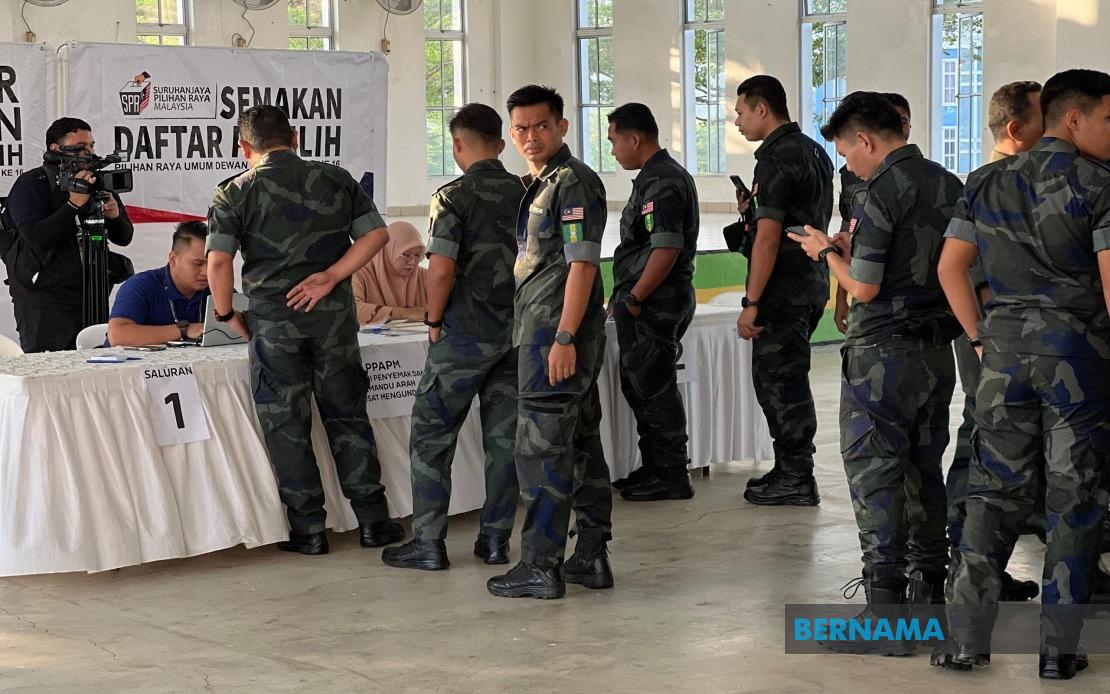 64 Early Voting Centres in Johor Open for Security Forces