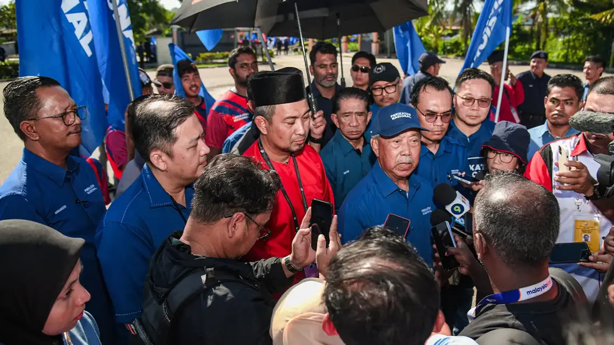 Muhyiddin Eyes PN Viability as Government Force, Points to External Allies