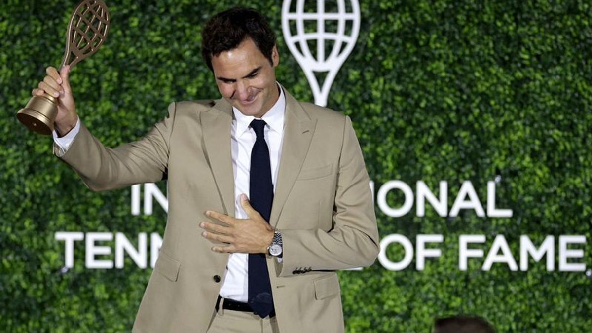 Emotional Federer Celebrates Hall of Fame Induction as Love Letter to Tennis Continues