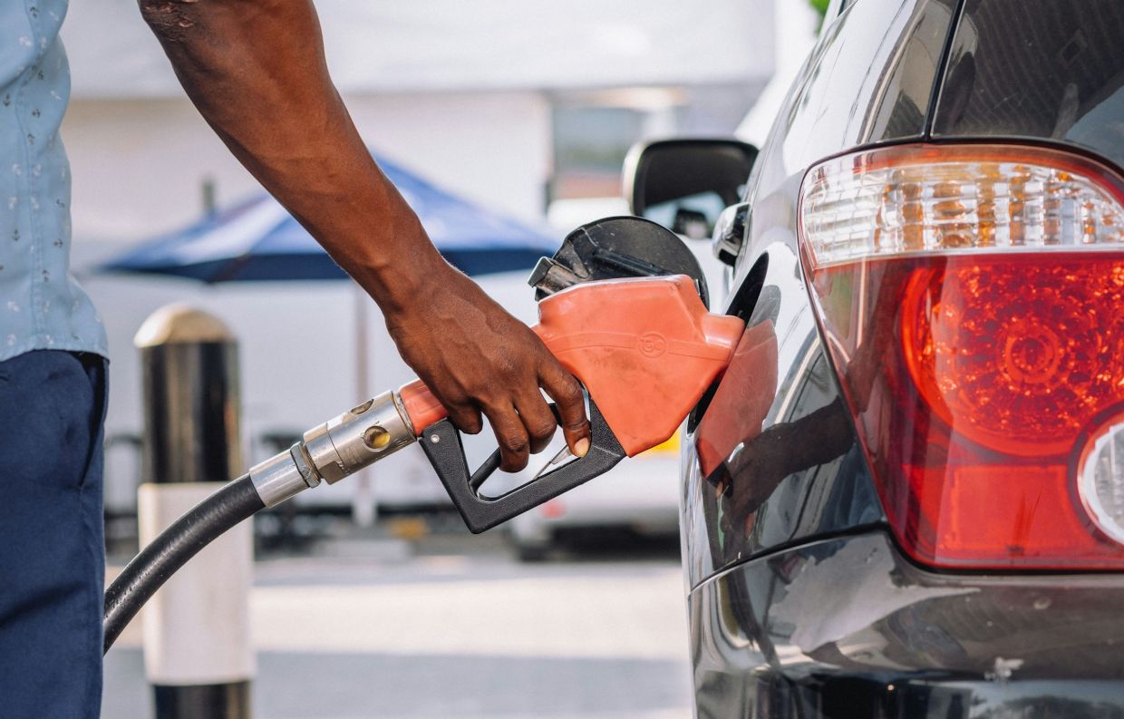 Major US petrol retailers accused of using AI algorithm to inflate fuel prices