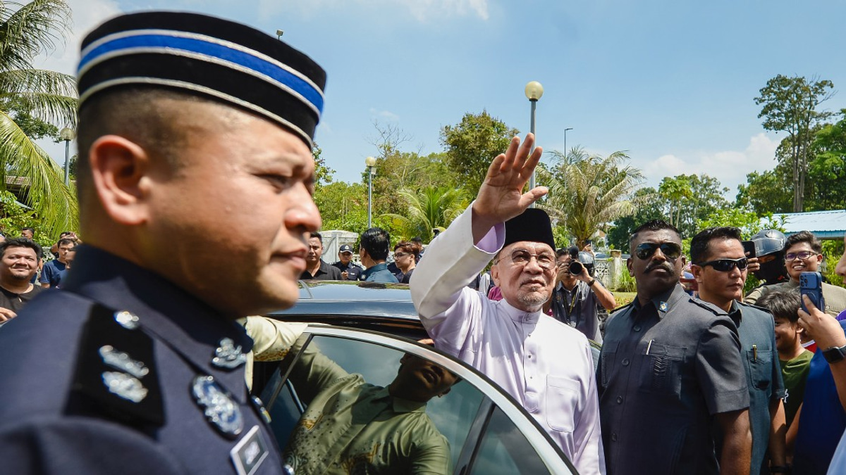 Malaysia's Economic Momentum Accelerates: PM Hails 5.8% Growth in Q2 2026