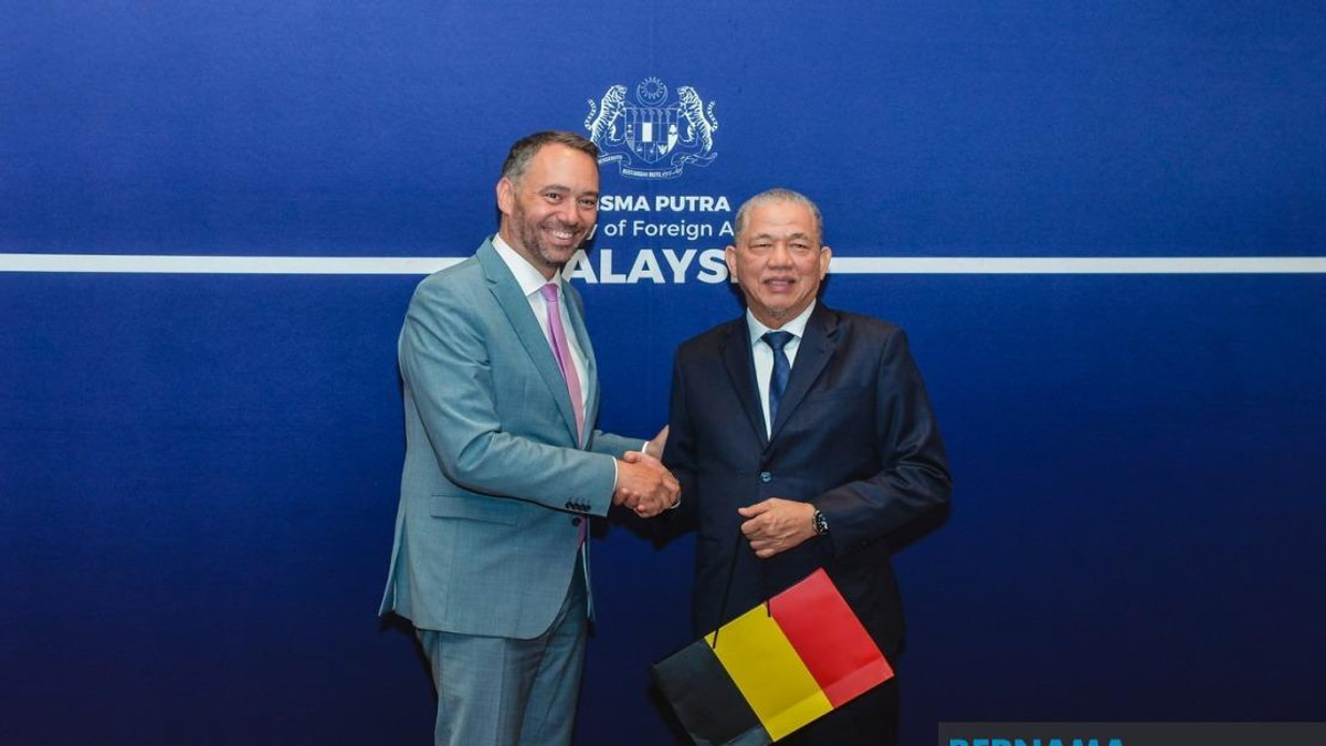 Malaysia Pledges South China Sea Passage Remains Open to All, Tells Belgium