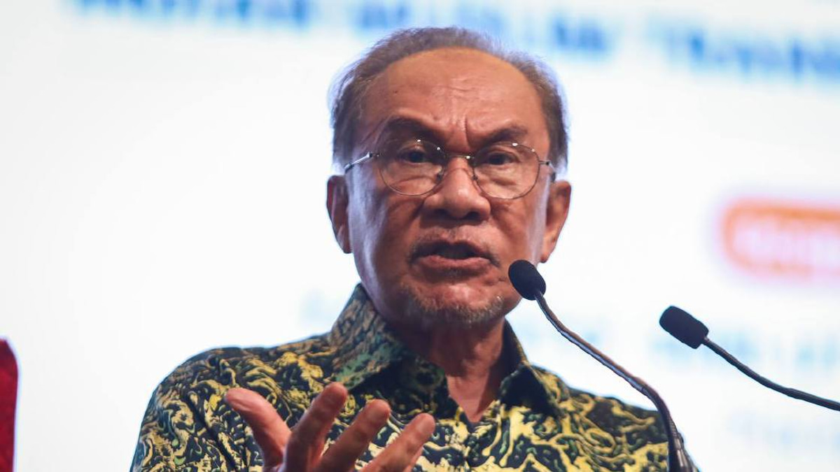 Malaysia Will Not Tolerate Public Disruptions by Refugee Groups, Anwar Declares