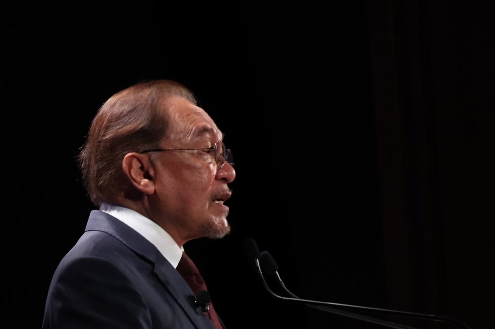 Anwar Ibrahim Launches Defamation Suit Against PAS Deputy President Tuan Ibrahim Over Controversial Statements