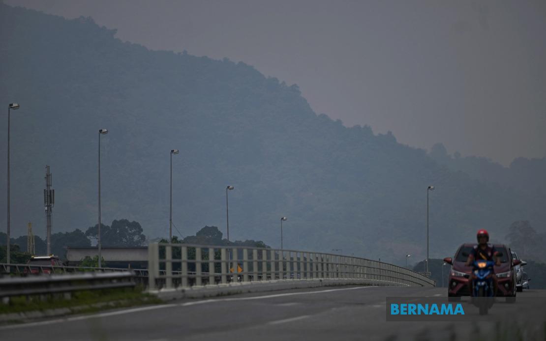Sarawak Grapples with Severe Air Pollution as Haze Sweeps Across State