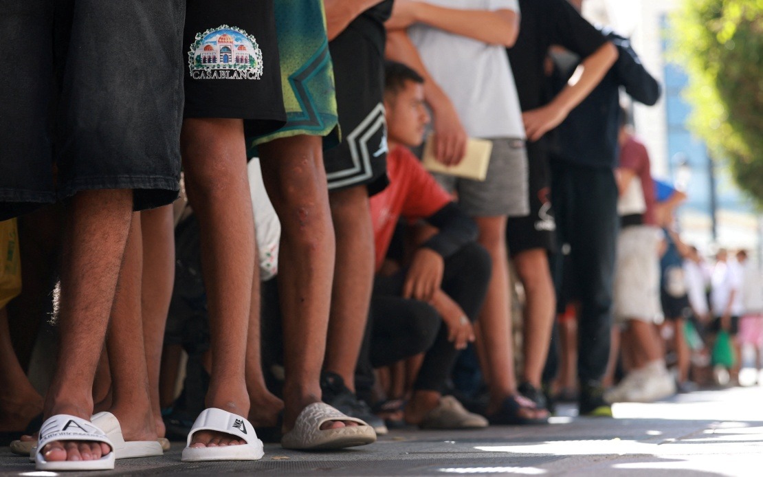 Spain Retaliates With Border Checks on Italian Travellers Amid Migration Crisis