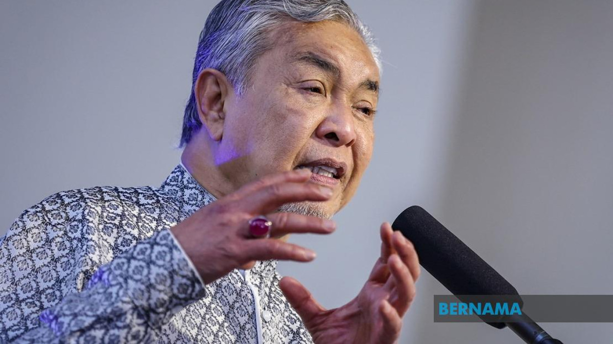Ahmad Zahid Calls for Focus on Policy, Not Past Grievances in Johor Campaign