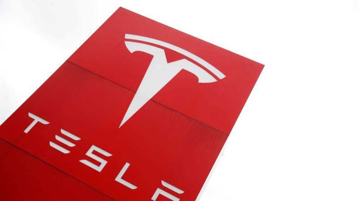 Tesla Wins Right to Pursue 5G Patent Licensing Case in UK Courts