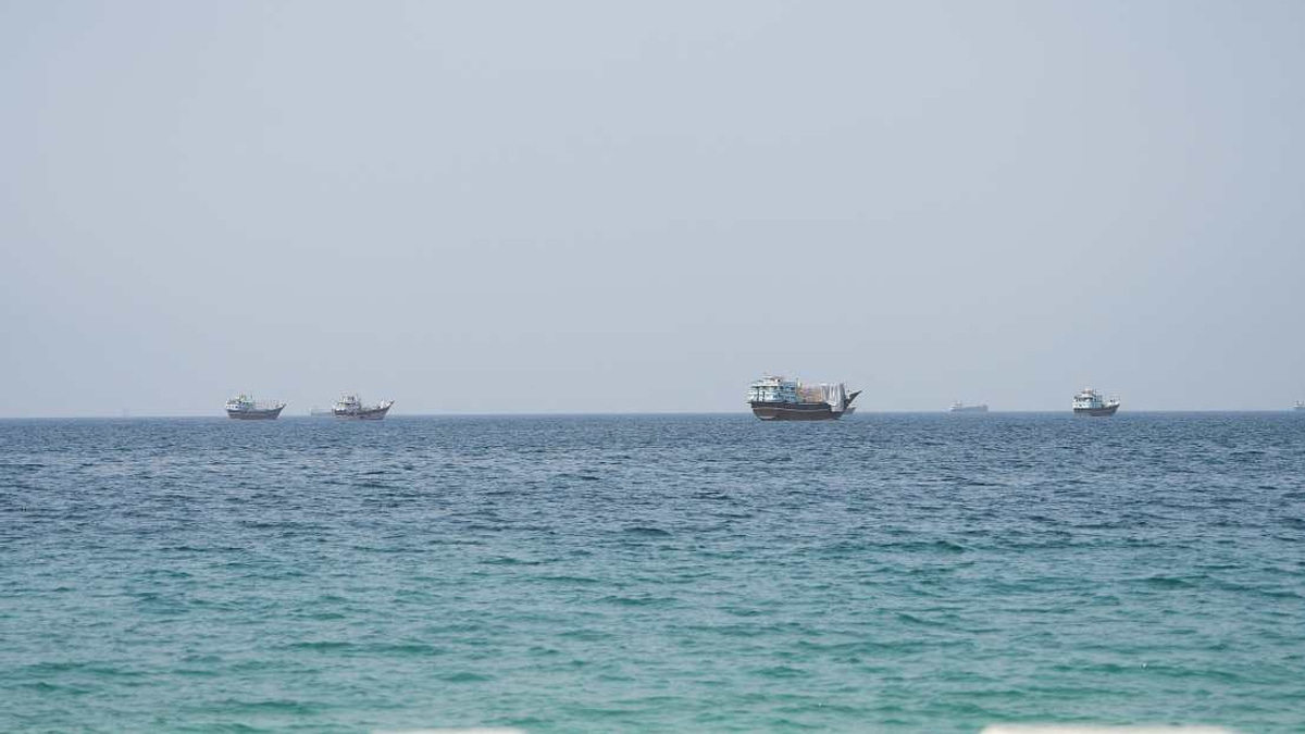 Iran signals progress in Strait of Hormuz talks with Oman as maritime security discussions advance
