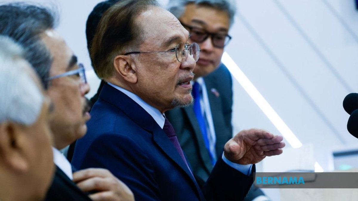 Anwar's Kazan Summit Secures Long-Term Russian Energy Supplies, Eyes Broader Regional Cooperation