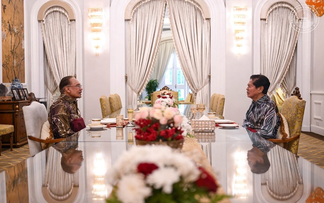 Anwar Concludes Penang Visit With Tea Reception at Governor's Official Residence