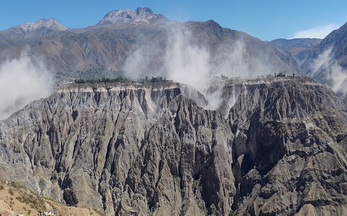 Powerful 6.7 Earthquake Strikes Southern Peru; Authorities Maintain Alert Status