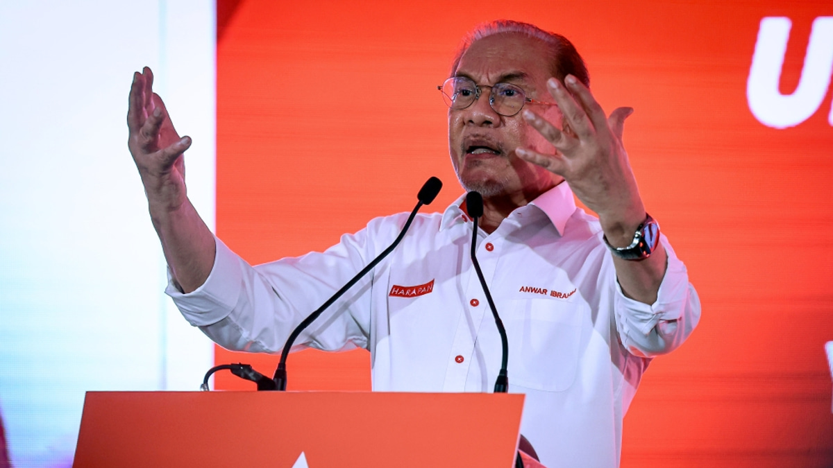 Anwar launches Negeri Sembilan campaign push to energise Pakatan's electoral prospects