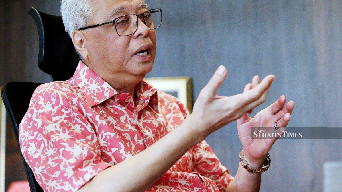 Former PM Ismail Sabri Admitted to Heart Institute Before Court Hearing