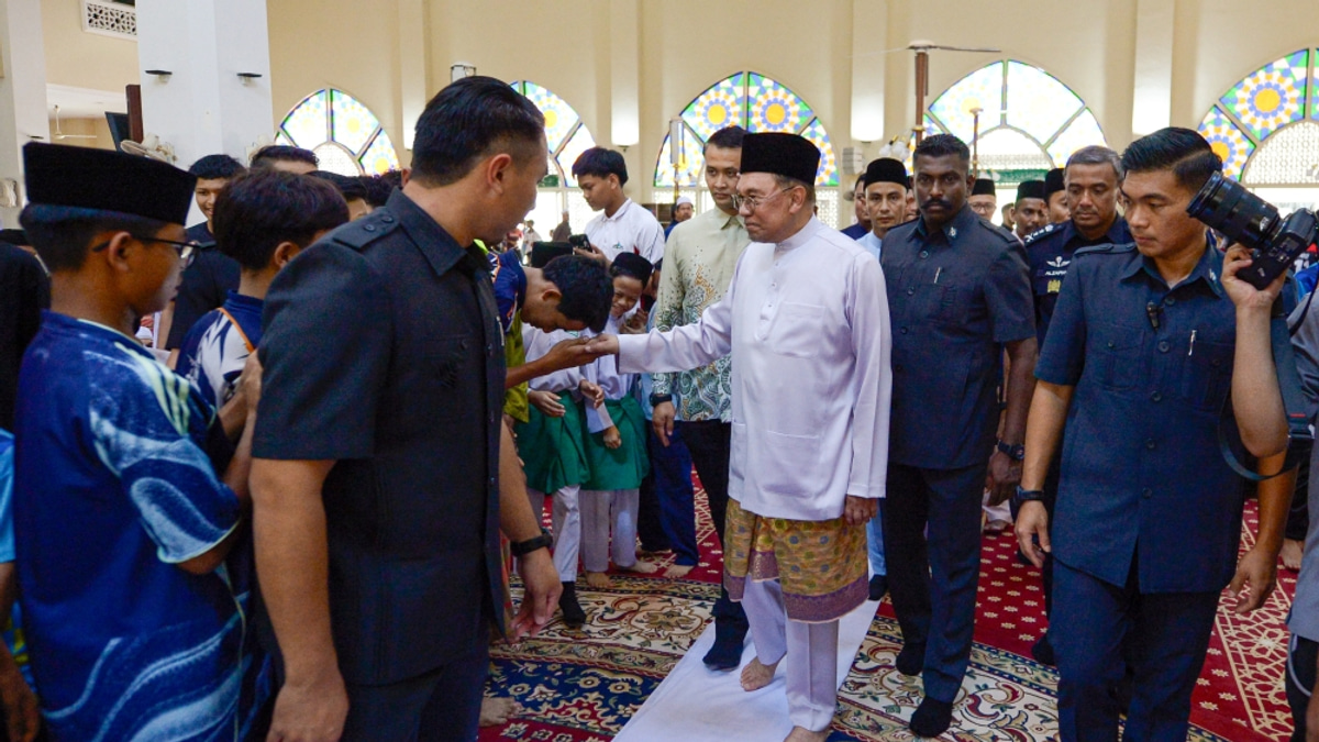 Malaysia's Second-Quarter GDP Growth Reaches 5.8%, PM Thanks Nation During Nilai Prayers