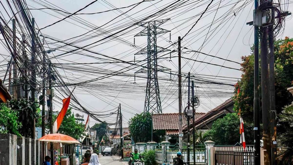 Prabowo pledges sweeping overhaul of Indonesia's state enterprises, targeting 750 closures by year-end