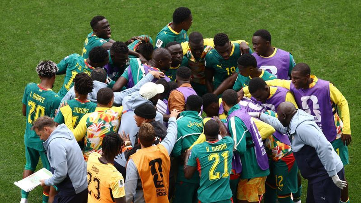 Senegal Football Federation Under Fire Over Team Doctor's Medical Qualifications