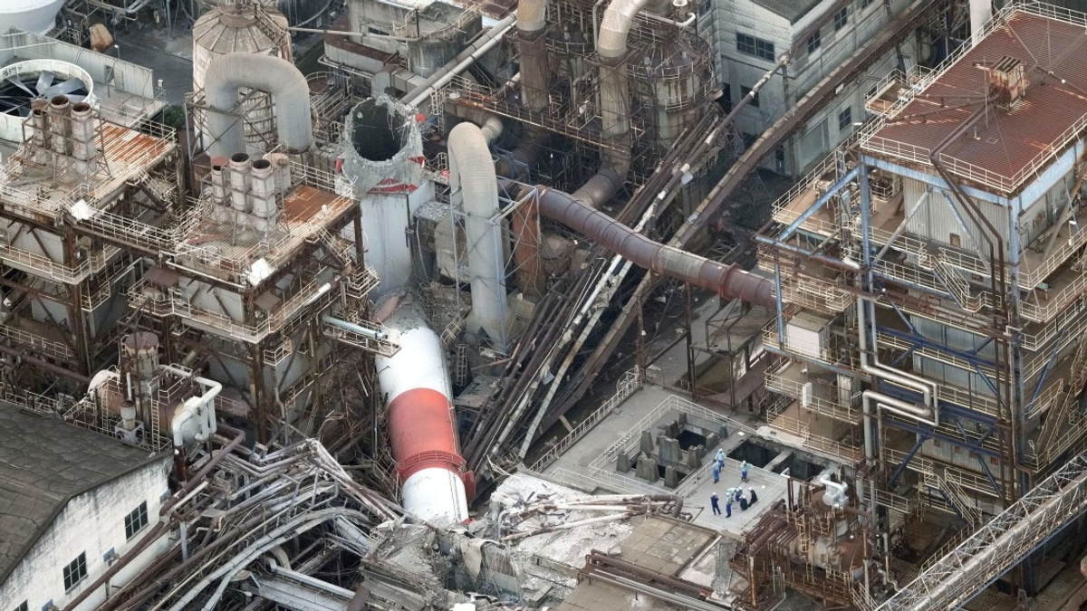 Eleven Missing After Smokestack Collapse at Japanese Paper Plant Following Kumamoto Earthquake