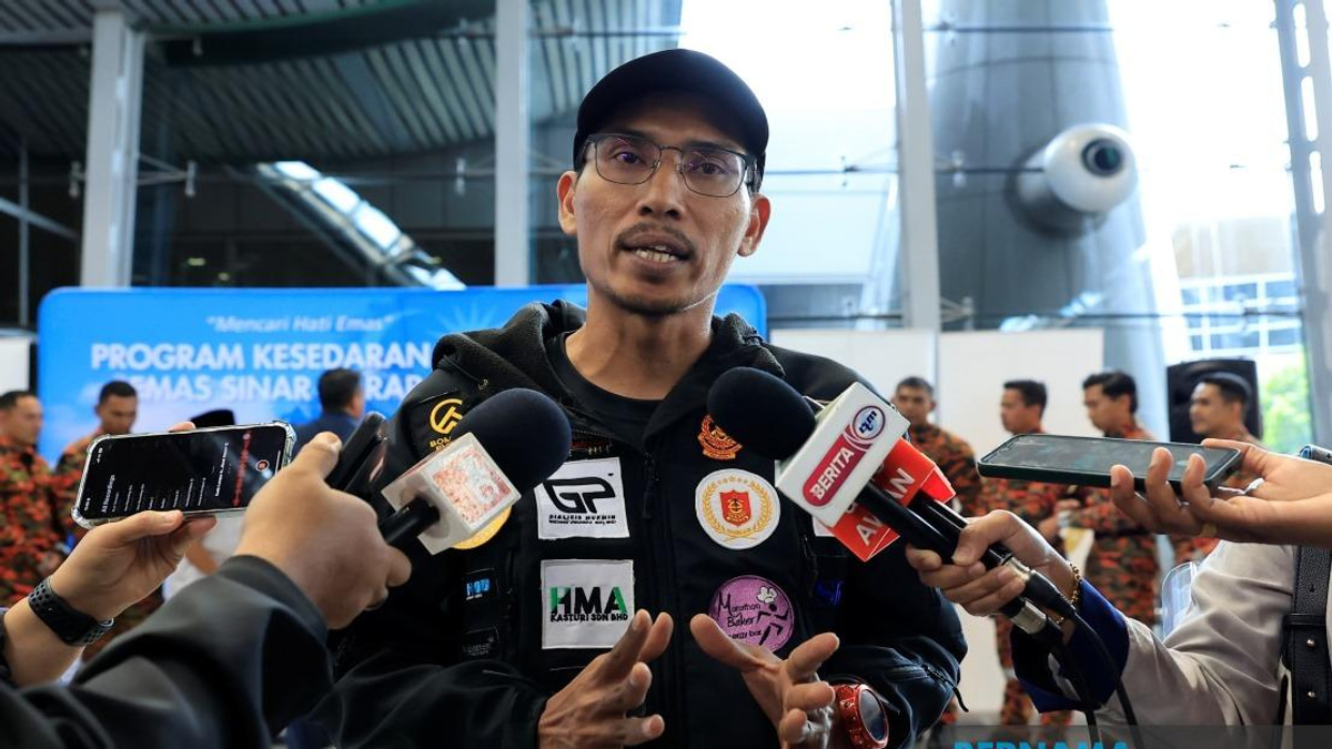 Family Clings to Hope for Missing Malaysian Firefighter in Nepal Disaster